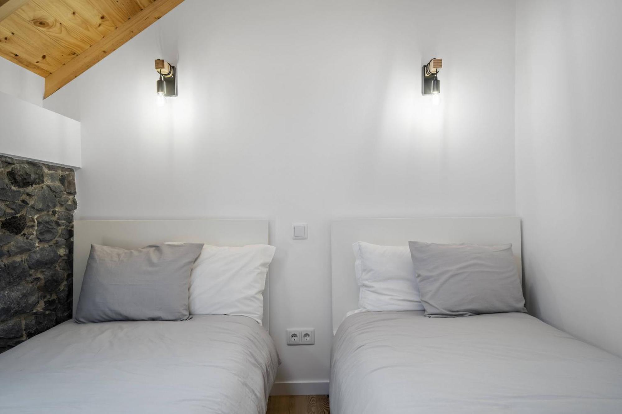 Mountain Retreat By Madeira Sun Travel Vila Porto Moniz Exterior foto