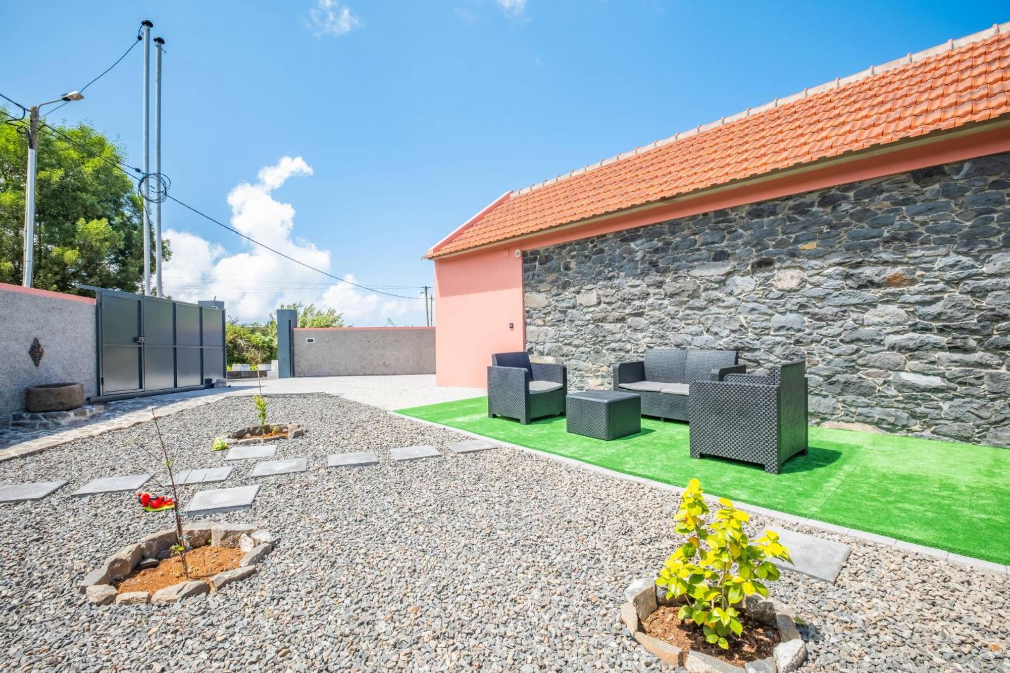 Mountain Retreat By Madeira Sun Travel Vila Porto Moniz Exterior foto