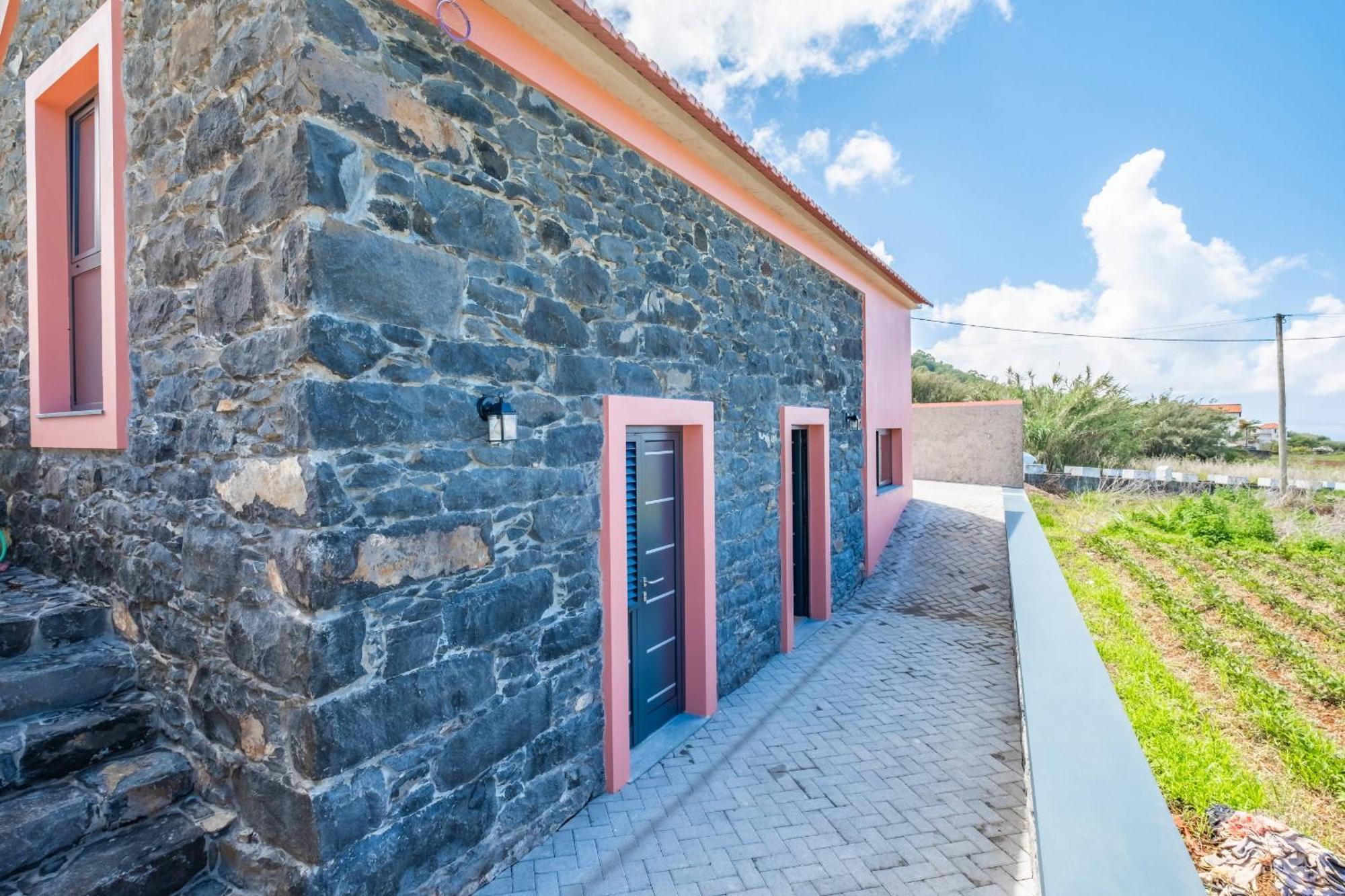 Mountain Retreat By Madeira Sun Travel Vila Porto Moniz Exterior foto