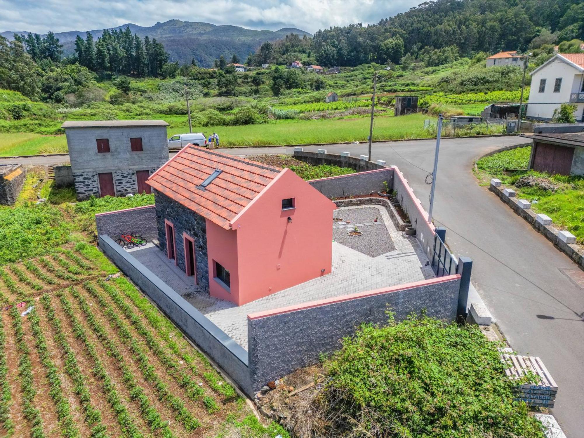 Mountain Retreat By Madeira Sun Travel Vila Porto Moniz Exterior foto
